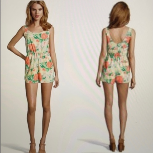 Alice + Olivia  ♥️ Scoop romper - Picture 1 of 6